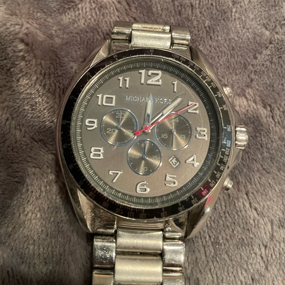 Men’s Michael Kors watch- READ DESCRIPTION - Picture 2 of 3